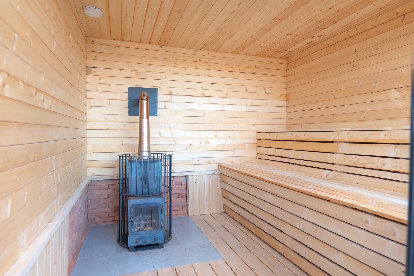 Skyview Olive Cabin sauna interior